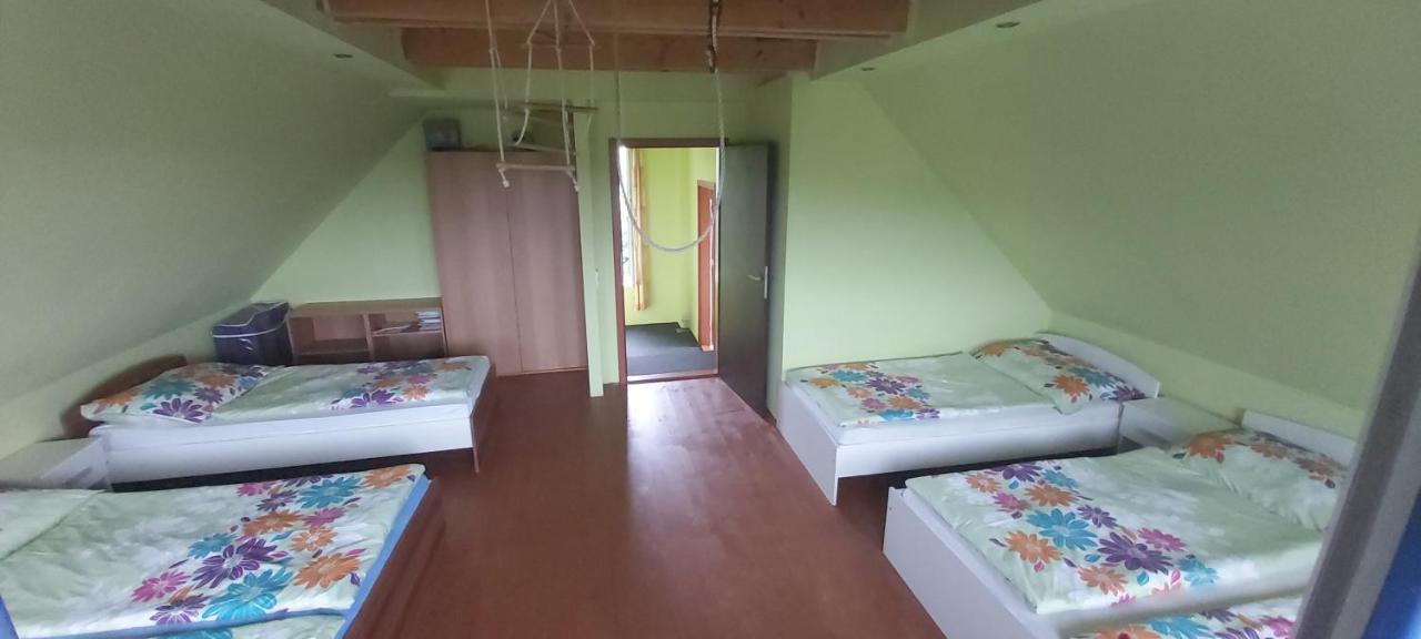Chata U Rybnika Msecke Zehrovice Exterior foto